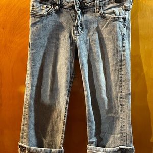 Refuge, size 9, Jean Capri stretchy. 0008